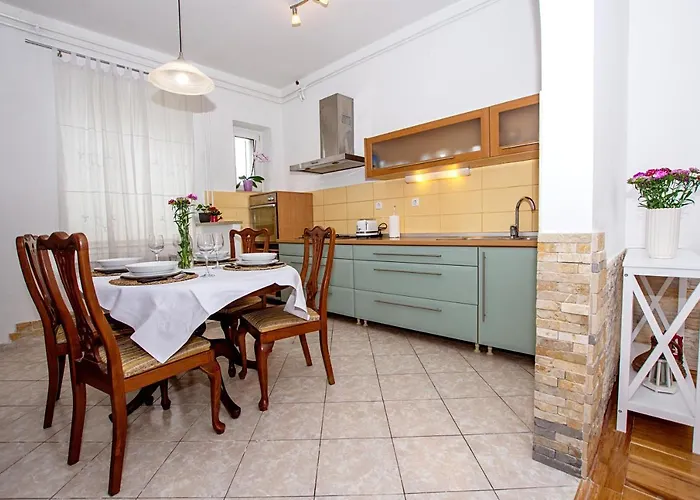 Apartmán Dinos Place *